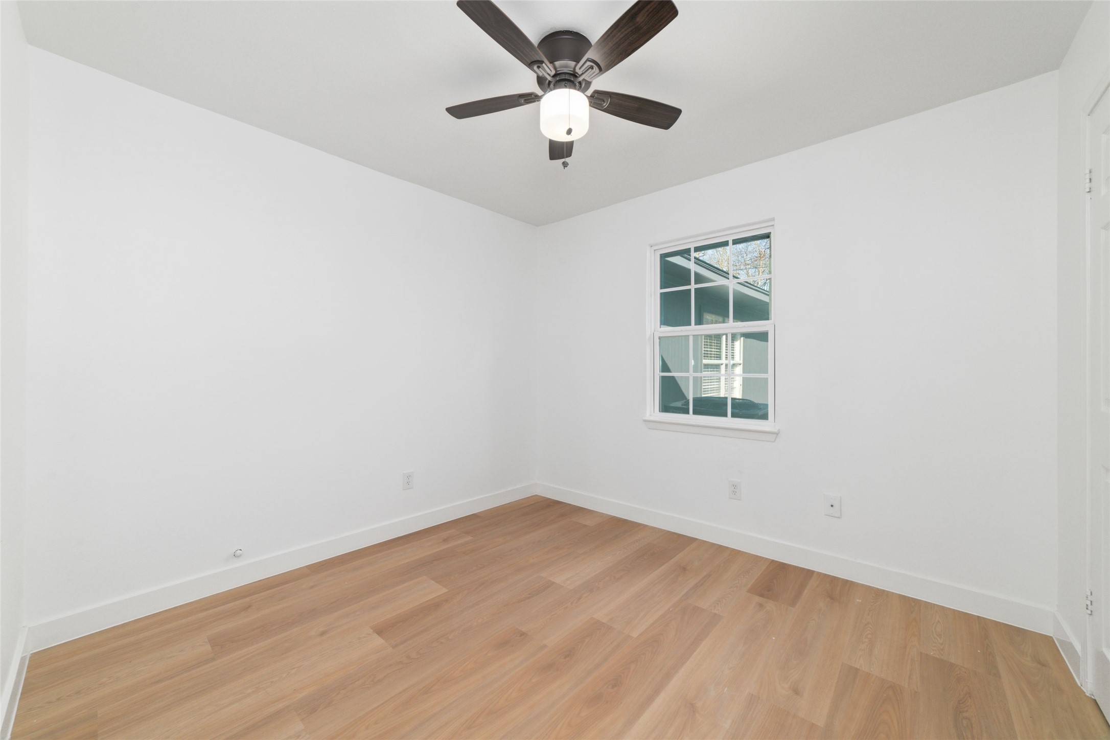 419 Bellmar Drive Houston, TX 77037 - Photo 10 of 18