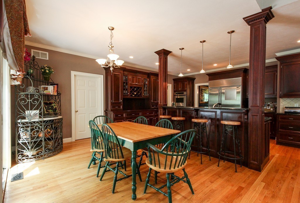 5 Bunker Road Medfield, MA 02052 - Photo 11 of 28 Gallery Image 11