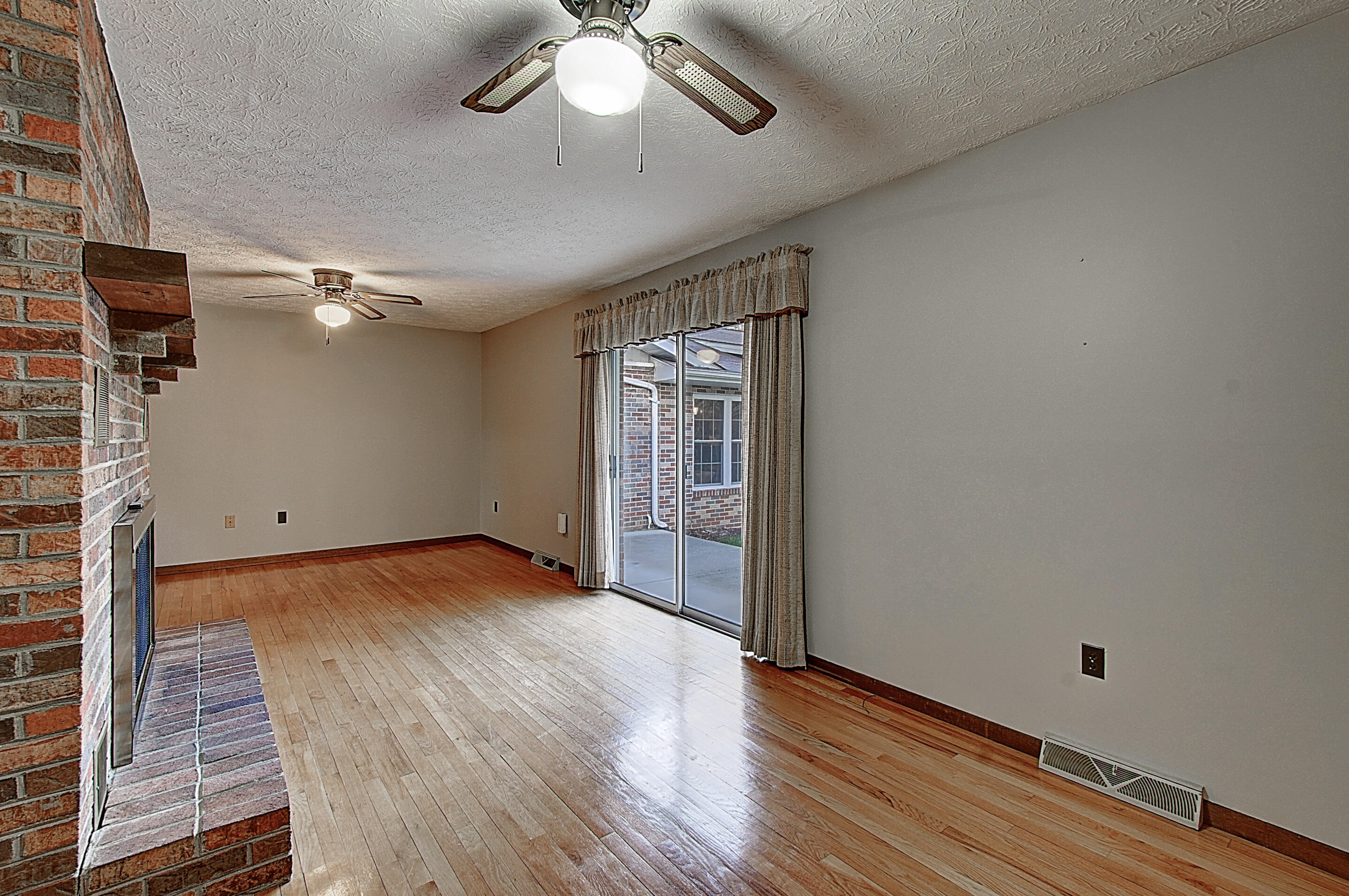 641 Bowmantown Road Telford, TN 37690 - Photo 6 of 56 DSC_0010And8more