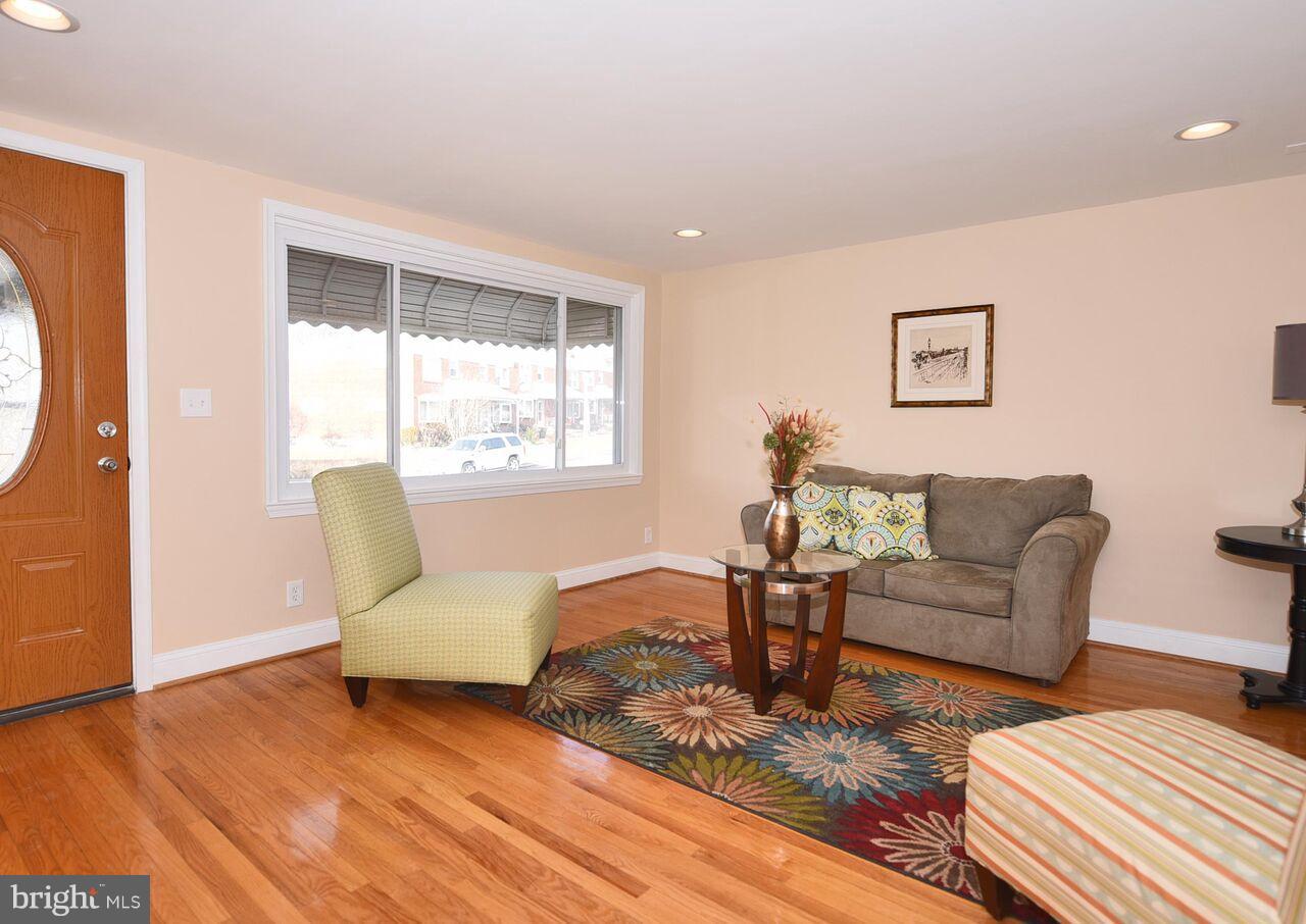 5515 Whitby Road Baltimore, MD 21206 - Photo 2 of 30 Living Room