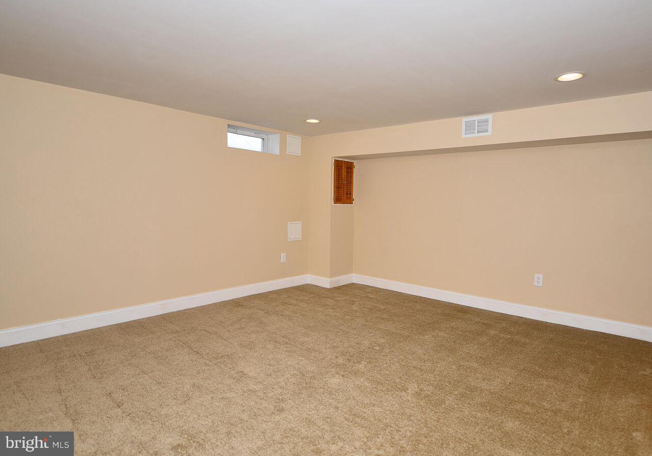 5515 Whitby Road Baltimore, MD 21206 - Photo 28 of 30 Family Room