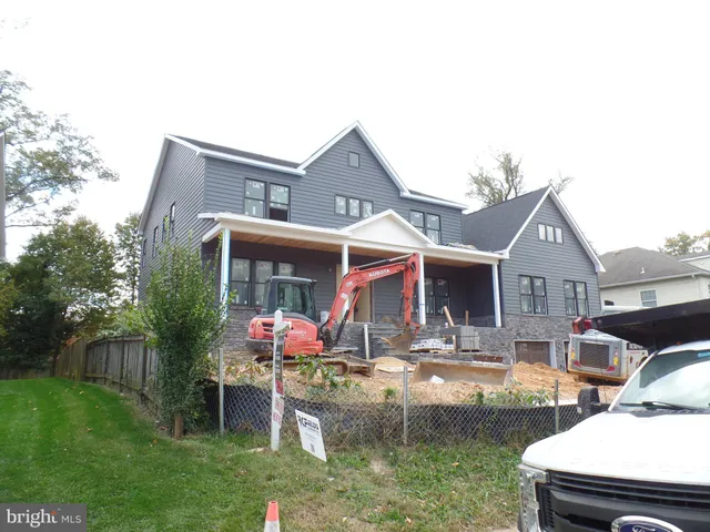 $2,450,000 | 7631 Lisle Avenue, Falls Church, VA 22043