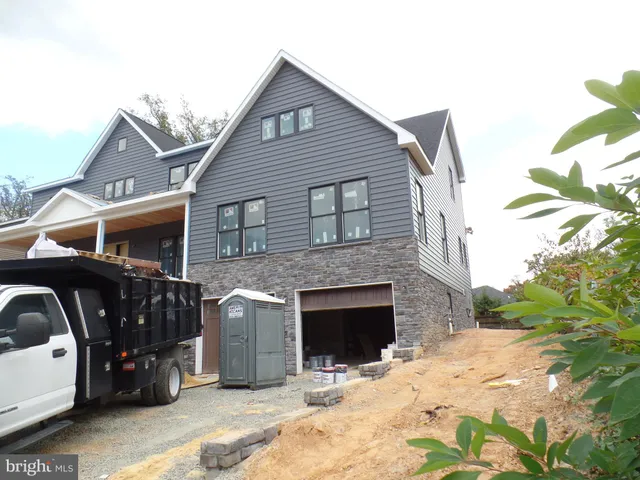 $2,450,000 | 7631 Lisle Avenue, Falls Church, VA 22043