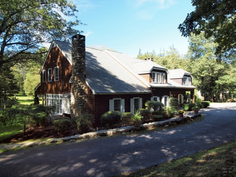765 Silvermine Road New Canaan, CT 06840 - Photo 3 of 25 Front 2