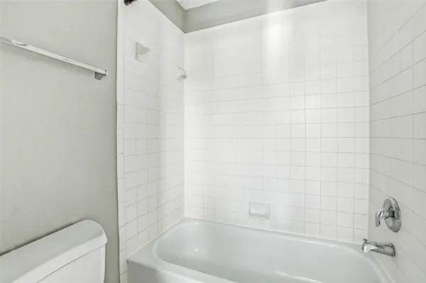 $2,575 | 6802 Claire Brook Drive, Richmond, TX 77407