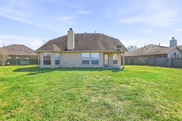 $2,575 | 6802 Claire Brook Drive, Richmond, TX 77407