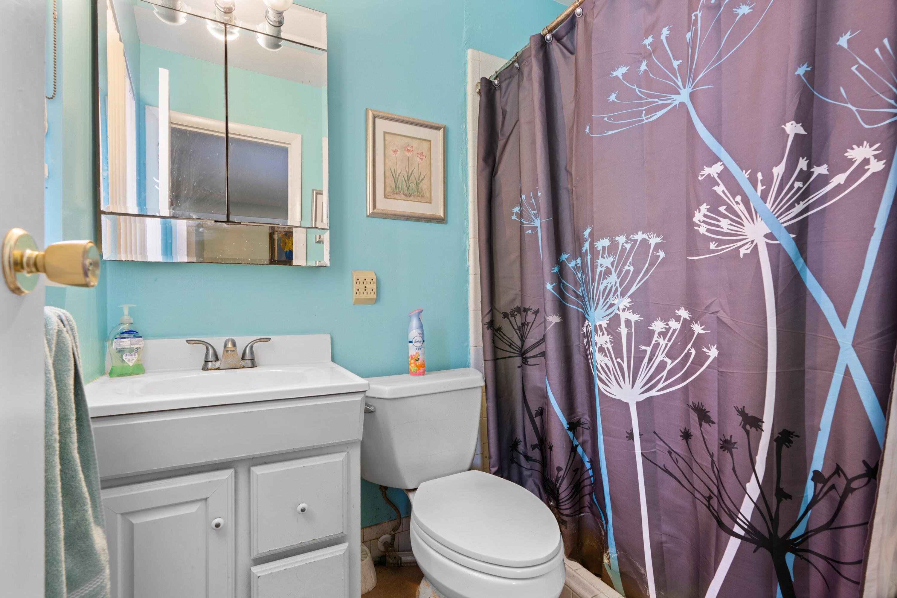 404 Circle West Jupiter, FL 33458 - Photo 11 of 24 DSC01771.jpg-SMALL