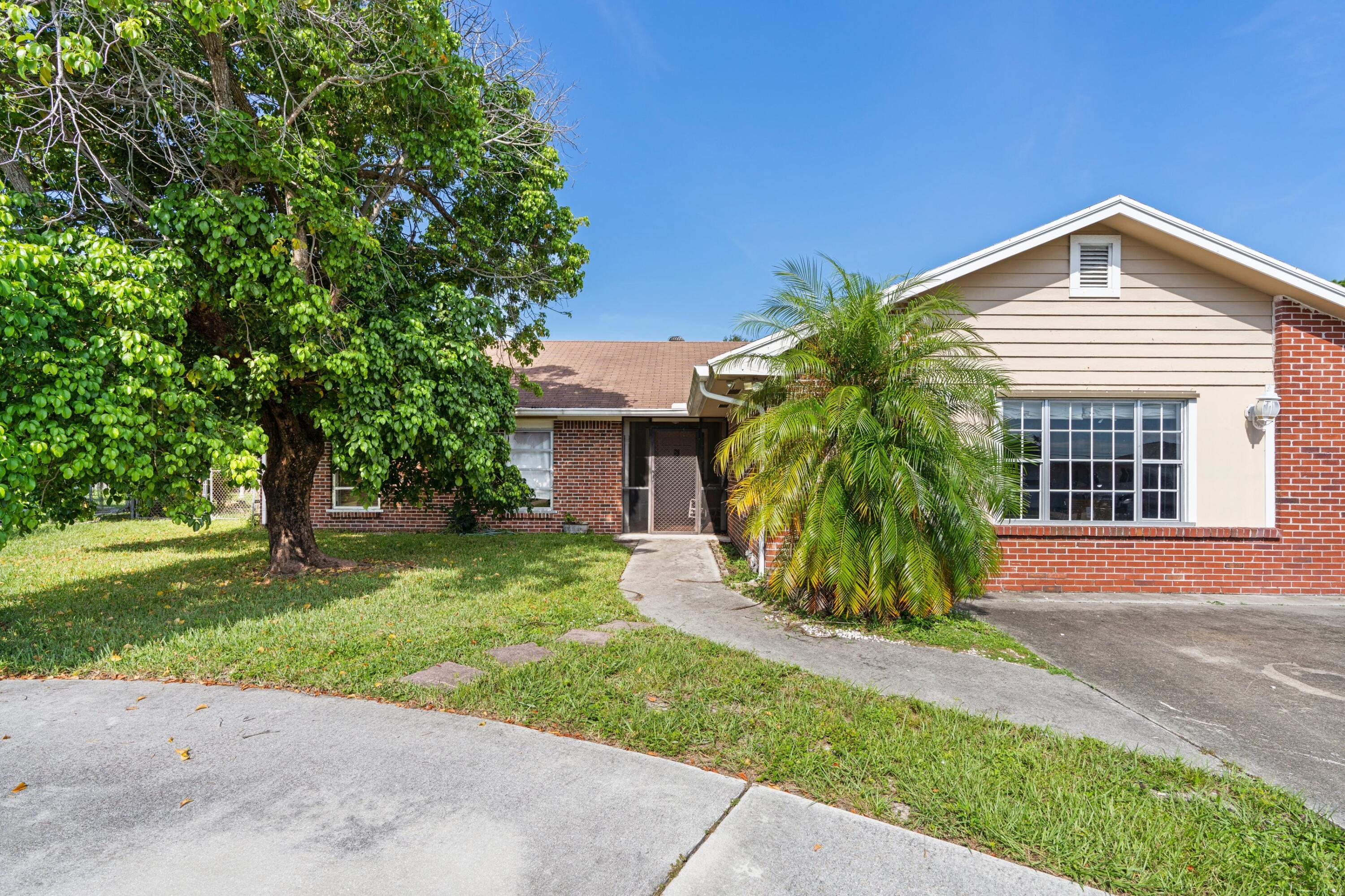 404 Circle West Jupiter, FL 33458 - Photo 20 of 24 DSC01814.jpg-SMALL