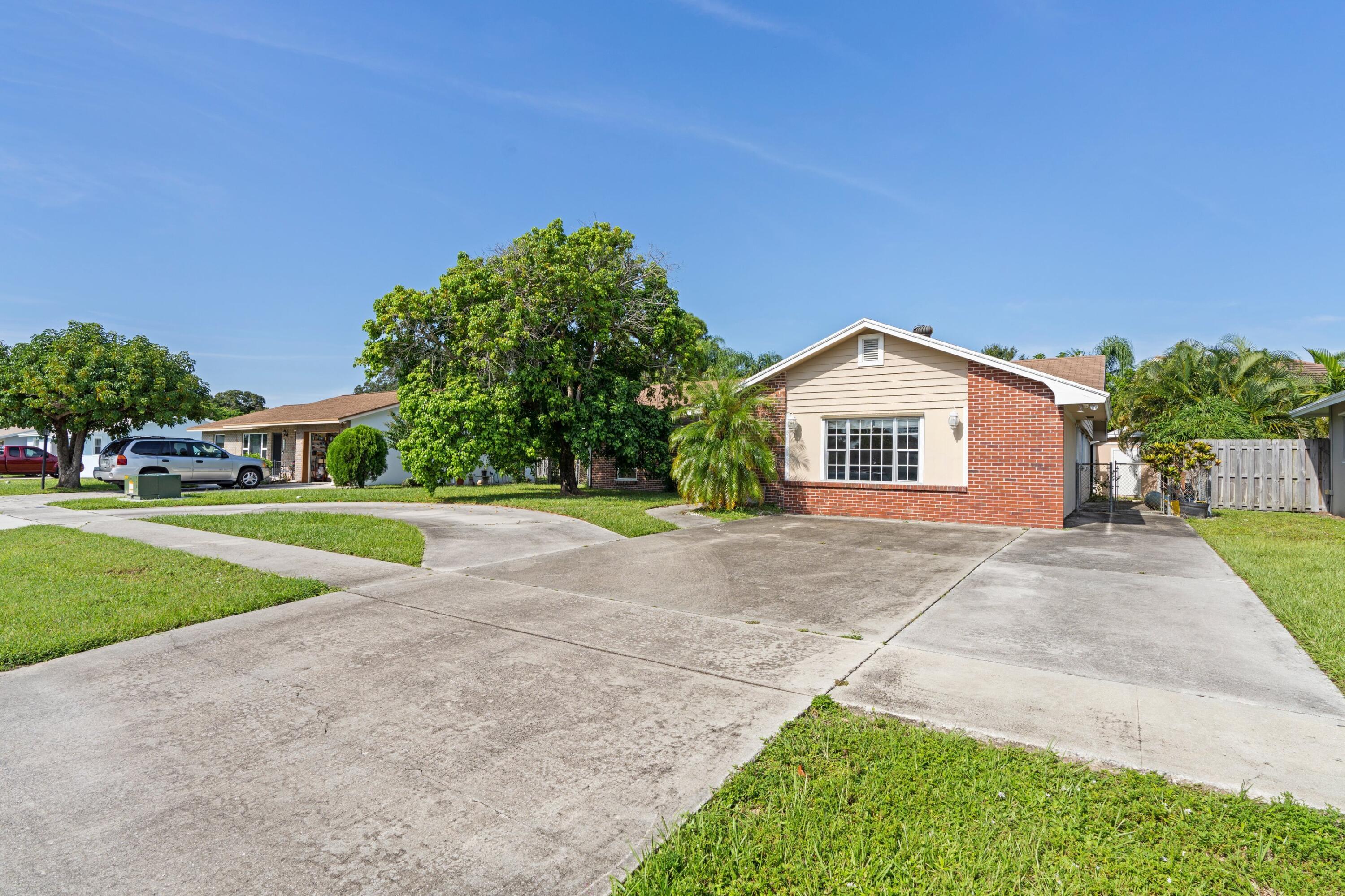 404 Circle West Jupiter, FL 33458 - Photo 21 of 24 DSC01819.jpg-SMALL