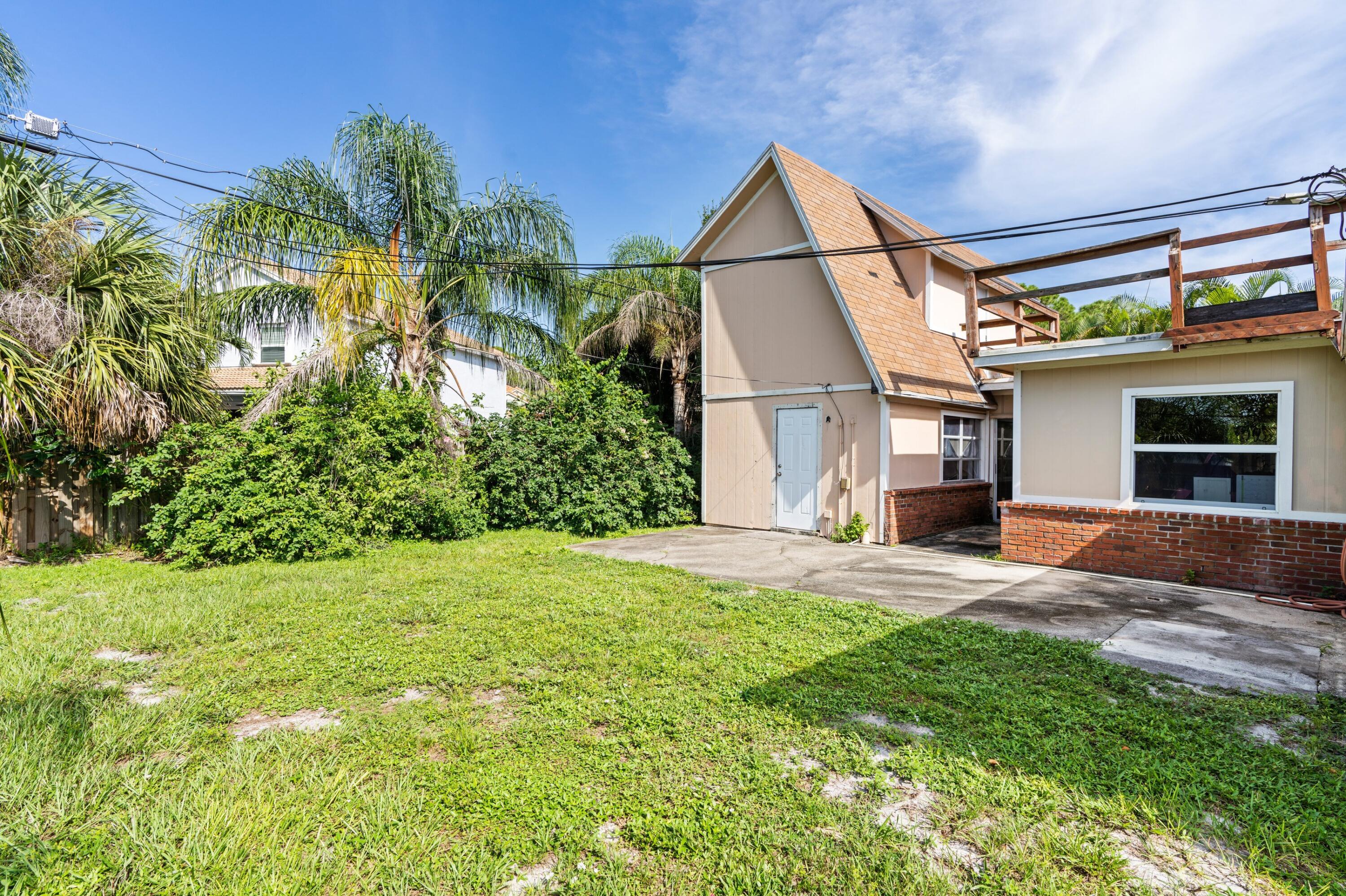 404 Circle West Jupiter, FL 33458 - Photo 23 of 24 DSC01831.jpg-SMALL