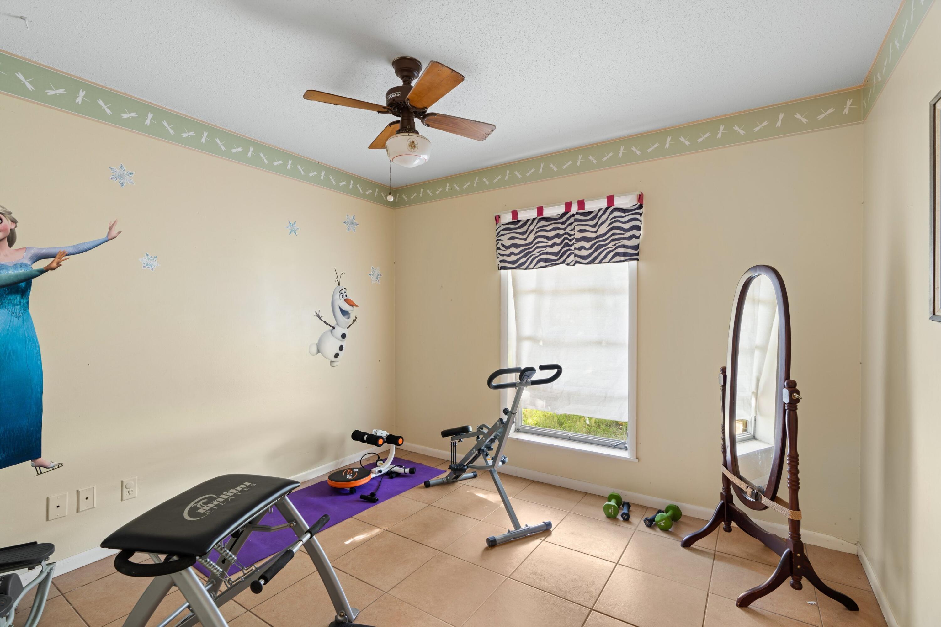 404 Circle West Jupiter, FL 33458 - Photo 7 of 24 DSC01751.jpg-SMALL