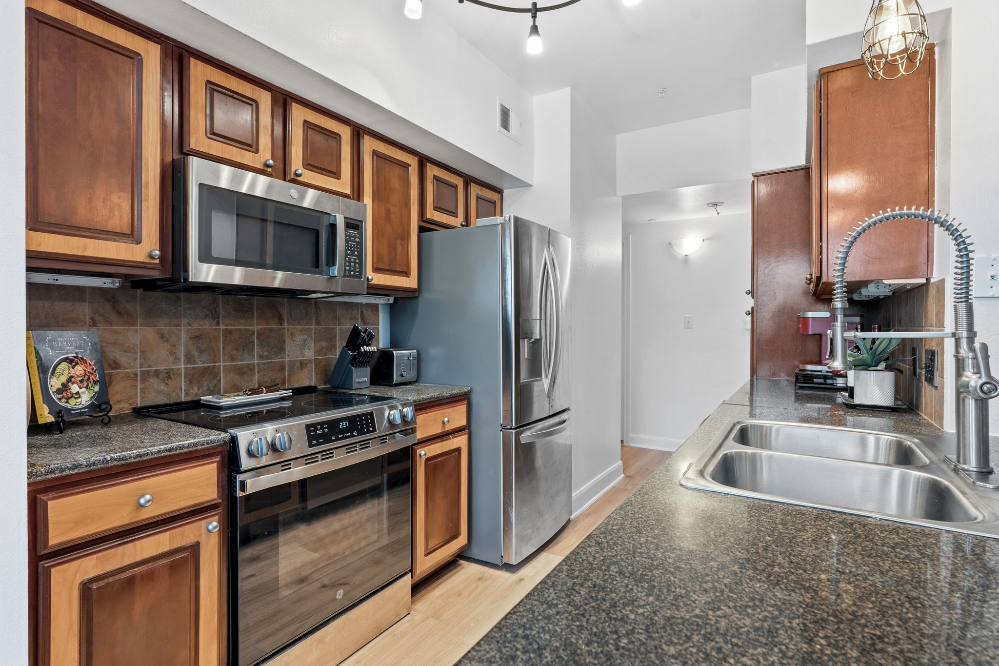 7701 Rialto Boulevard, Unit 623 Austin, TX 78735 - Photo 13 of 25