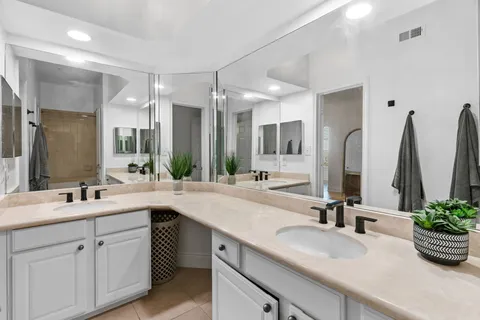 $328,000 | 7701 Rialto Boulevard, Unit 623, Austin, TX 78735