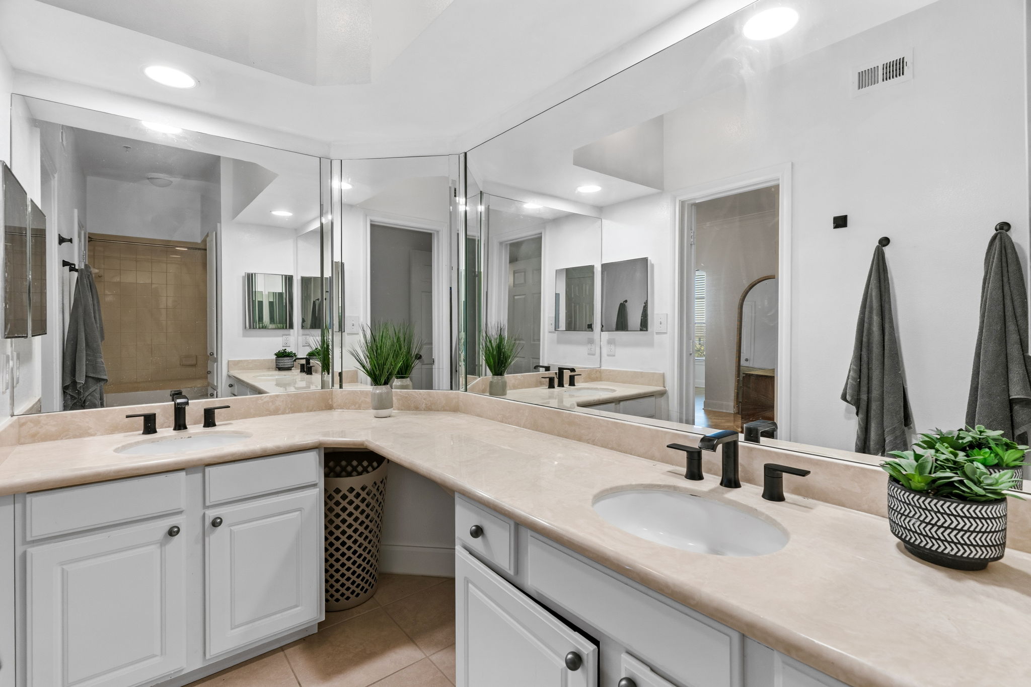 7701 Rialto Boulevard, Unit 623 Austin, TX 78735 - Photo 20 of 25