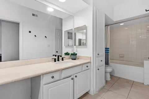 $328,000 | 7701 Rialto Boulevard, Unit 623, Austin, TX 78735