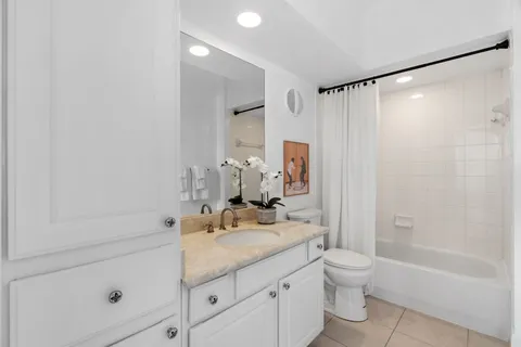 $328,000 | 7701 Rialto Boulevard, Unit 623, Austin, TX 78735