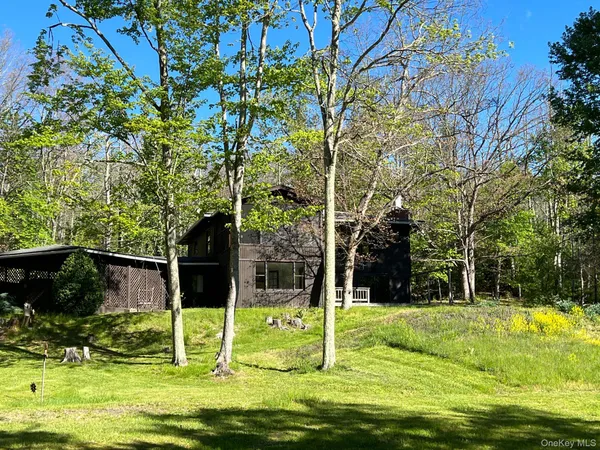 $679,000 | 404 John Joy Road, Saugerties, NY 12477