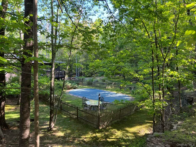 $799,000 | 404 John Joy Road, Saugerties, NY 12477