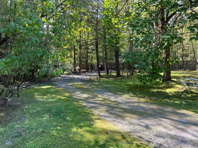 $799,000 | 404 John Joy Road, Saugerties, NY 12477