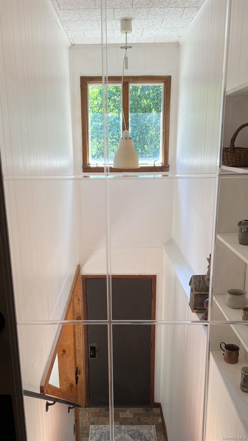 404 John Joy Road Saugerties, NY 12477 - Photo 5 of 50 a room with a window