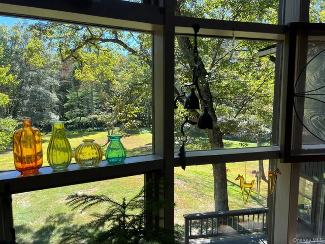 $799,000 | 404 John Joy Road, Saugerties, NY 12477