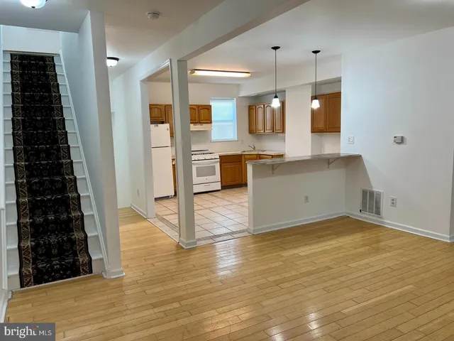 $299,900 | 35 Ewing Street, Trenton, NJ 08609