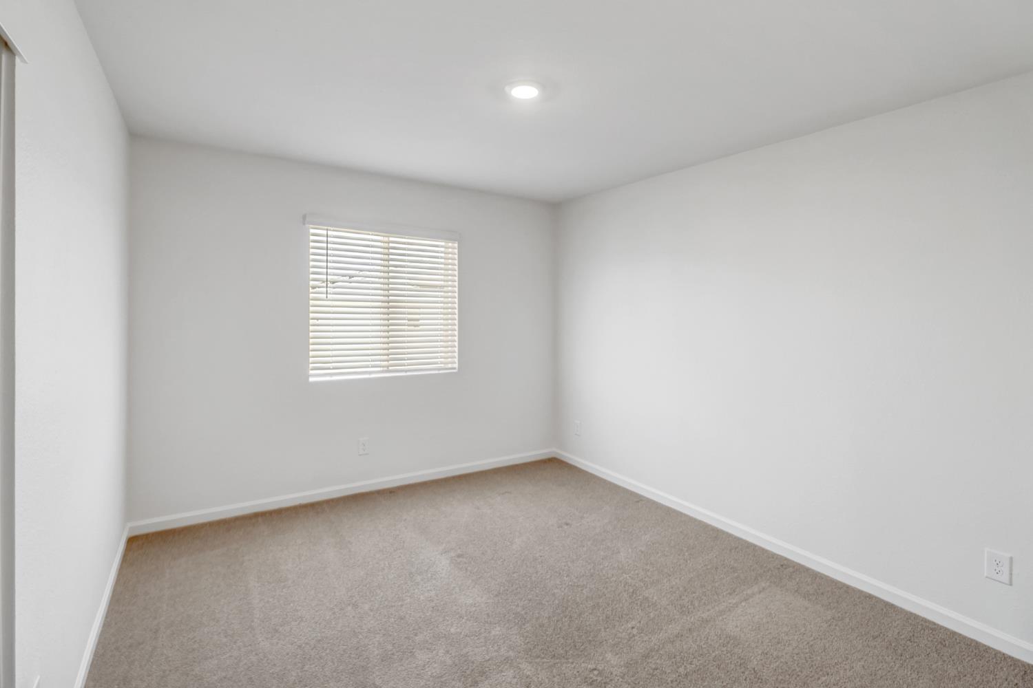 2887 Krone Way Antelope, CA 95843 - Photo 26 of 46 an empty room with a window