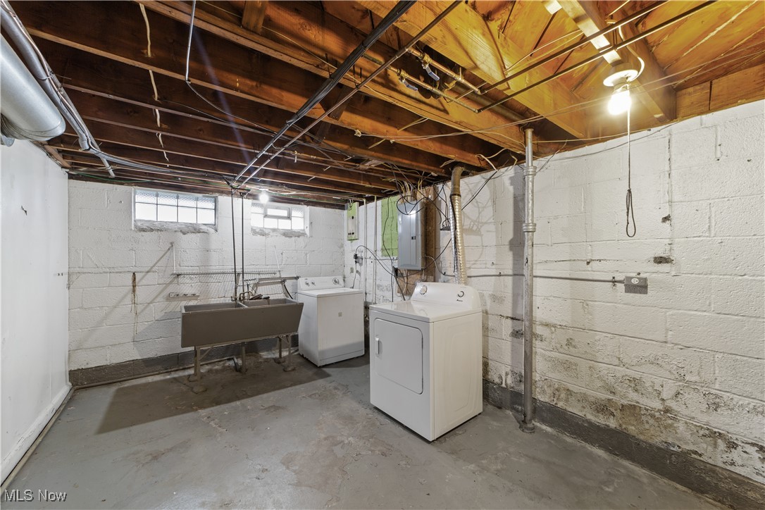 4057 Wilmington Road Cleveland, OH 44121 - Photo 30 of 34