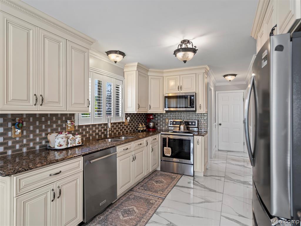55589 Raspberry Drive Macomb, MI 48042 - Photo 10 of 40 Gallery Image 10