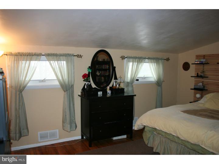 908 Fernhill Road Glenside, PA 19038 - Photo 18 of 23 Gallery Image 18