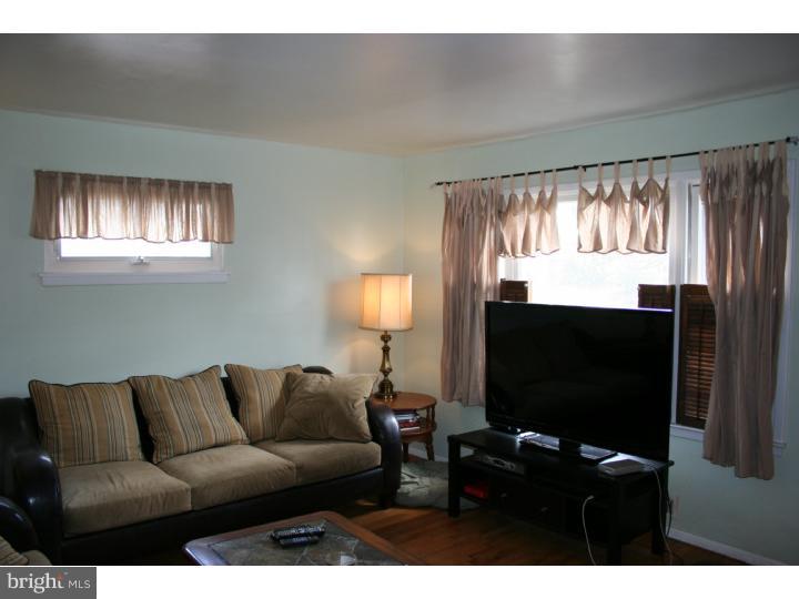 908 Fernhill Road Glenside, PA 19038 - Photo 10 of 23 Gallery Image 10