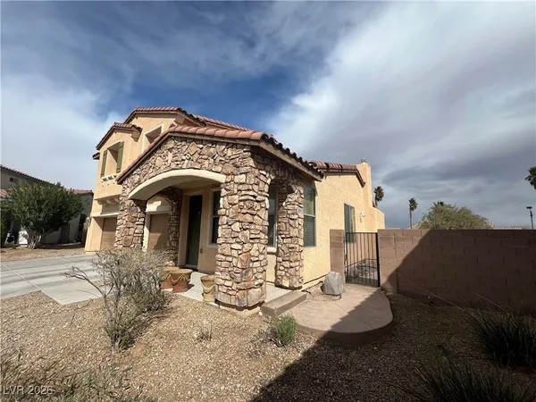 $2,900 | 6824 Mystic Plain Court, Las Vegas, NV 89149