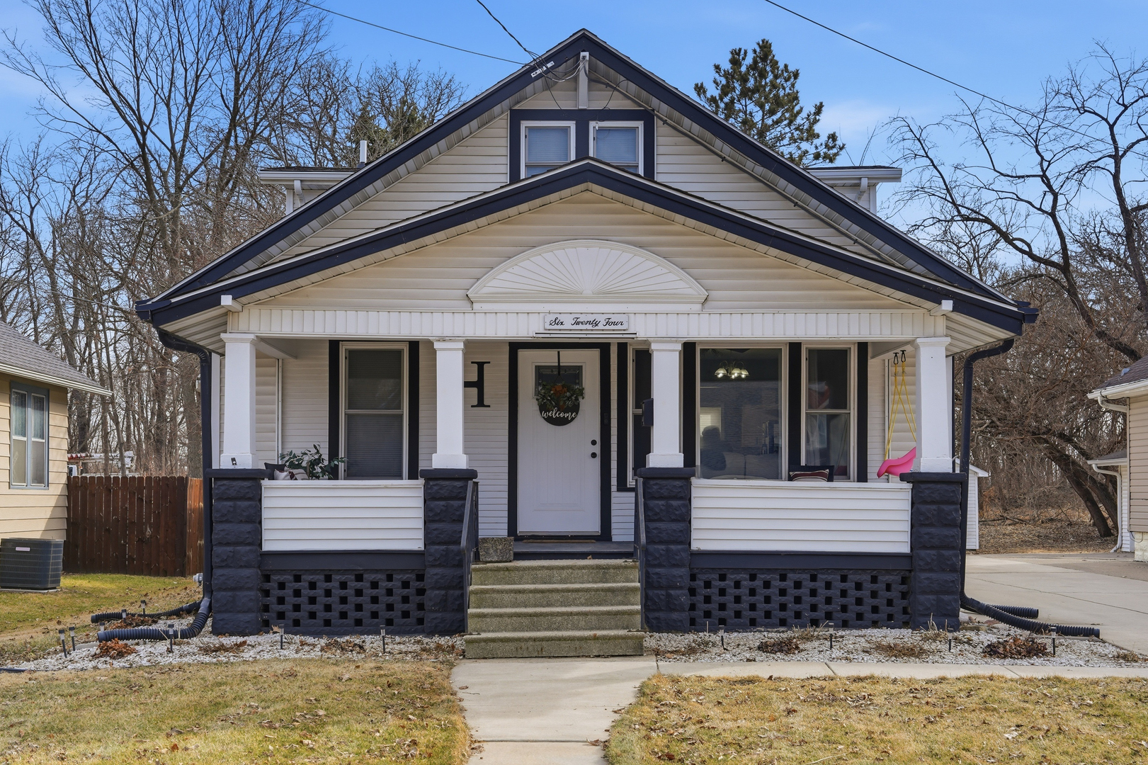 624 Palmyra Street Dixon, IL 61021 - Photo 2 of 29 a front view of a house with a yard