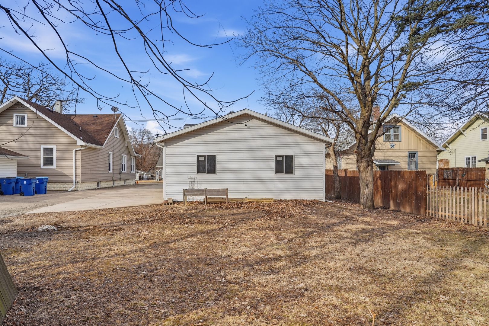 624 Palmyra Street Dixon, IL 61021 - Photo 10 of 29 a view of a house with a yard