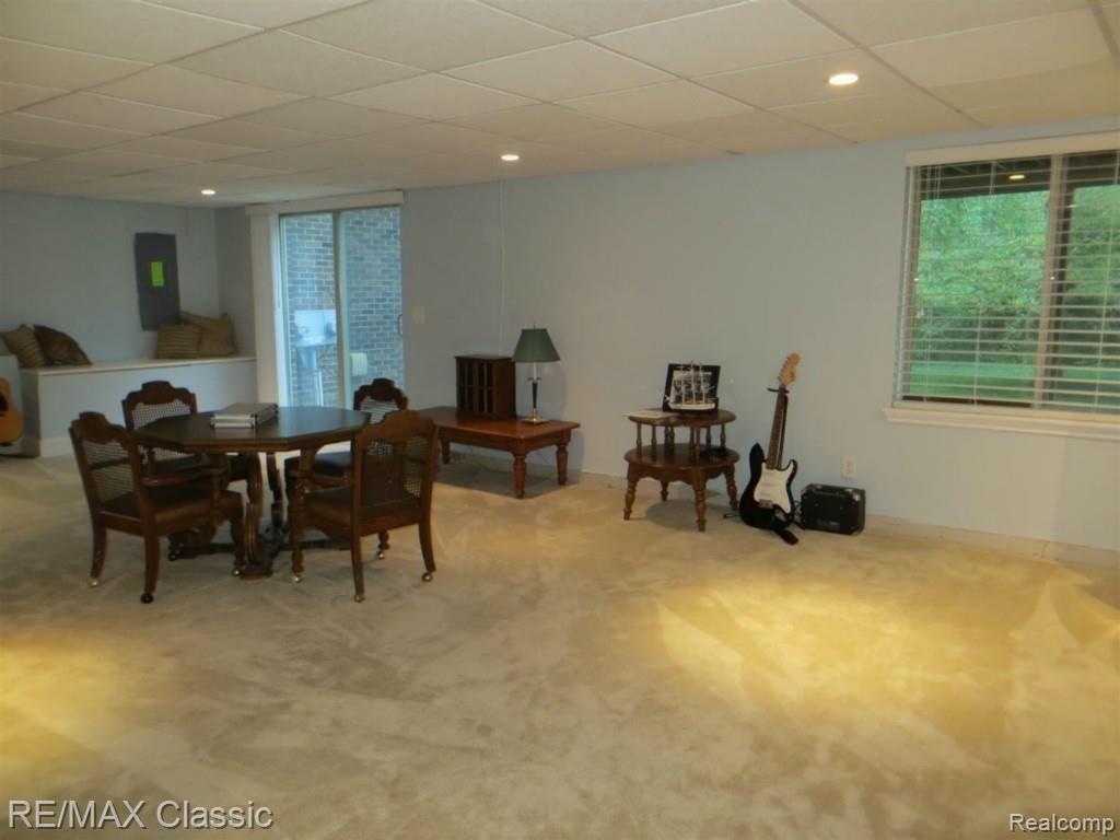 2065 Rochelle Park Drive Rochester Hills, MI 48309 - Photo 15 of 17