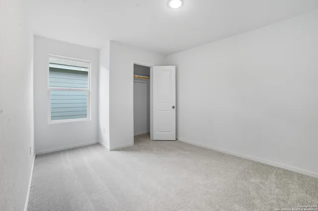 $1,900 | 11546 Field Briar, St. Hedwig, TX 78152