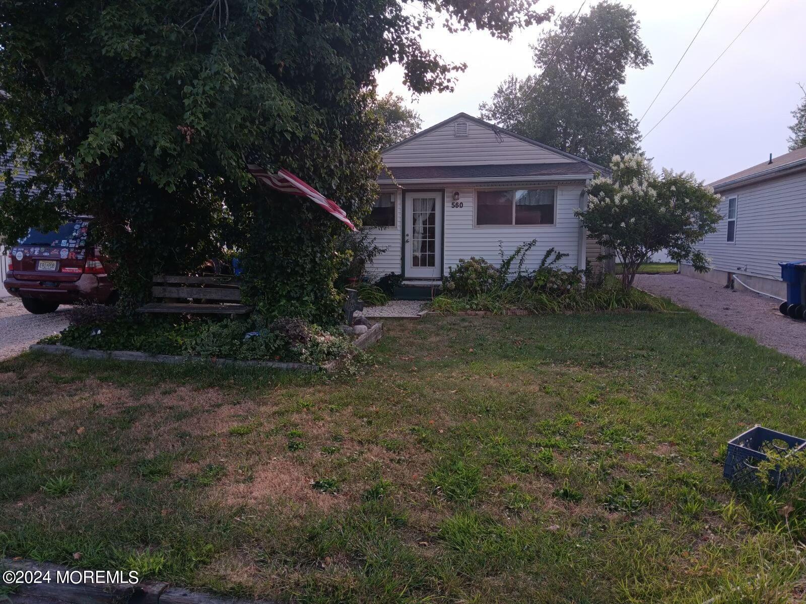 560 George Road Toms River, NJ 08753 - Photo 2 of 5 Front