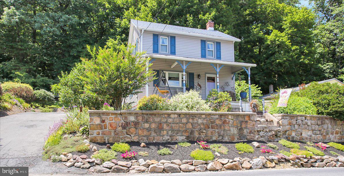 8 West Neversink Road Reading, PA 19606 - Photo 1 of 32 Gallery Image 1