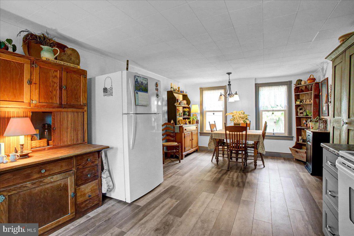 8 West Neversink Road Reading, PA 19606 - Photo 5 of 32 Gallery Image 5