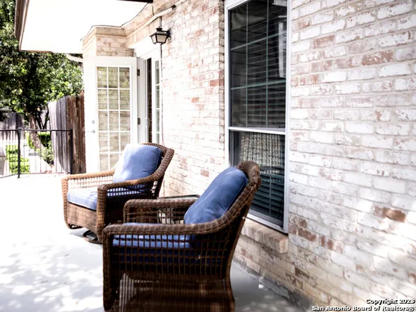 $1,300 | 8030 Broadway, Unit 102E, San Antonio, TX 78209