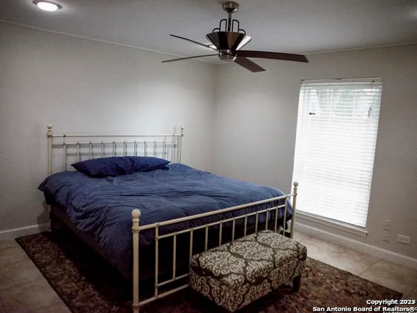 $1,300 | 8030 Broadway, Unit 102E, San Antonio, TX 78209