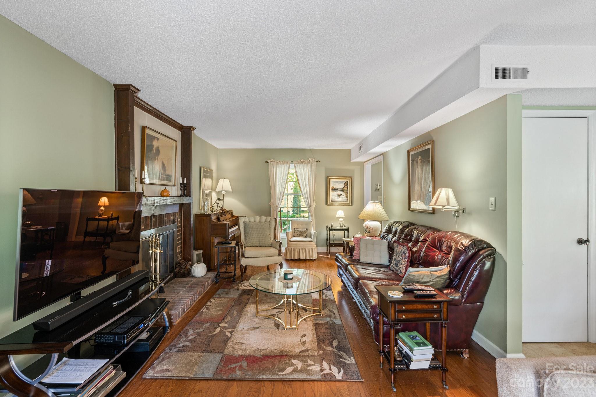 9607 Watergate Road Charlotte, NC 28270 - Photo 5 of 26 Gallery Image 5