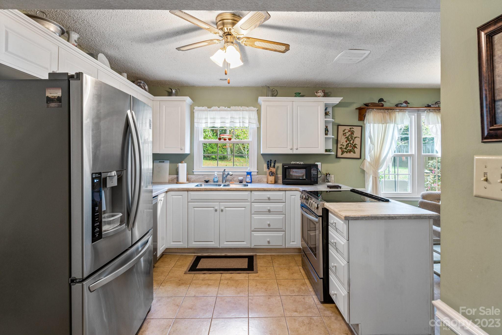 9607 Watergate Road Charlotte, NC 28270 - Photo 8 of 26 Gallery Image 8