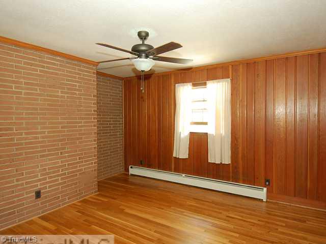 2470 Atwood Road Winston-Salem, NC 27103 - Photo 9 of 16 2nd Bedroom.