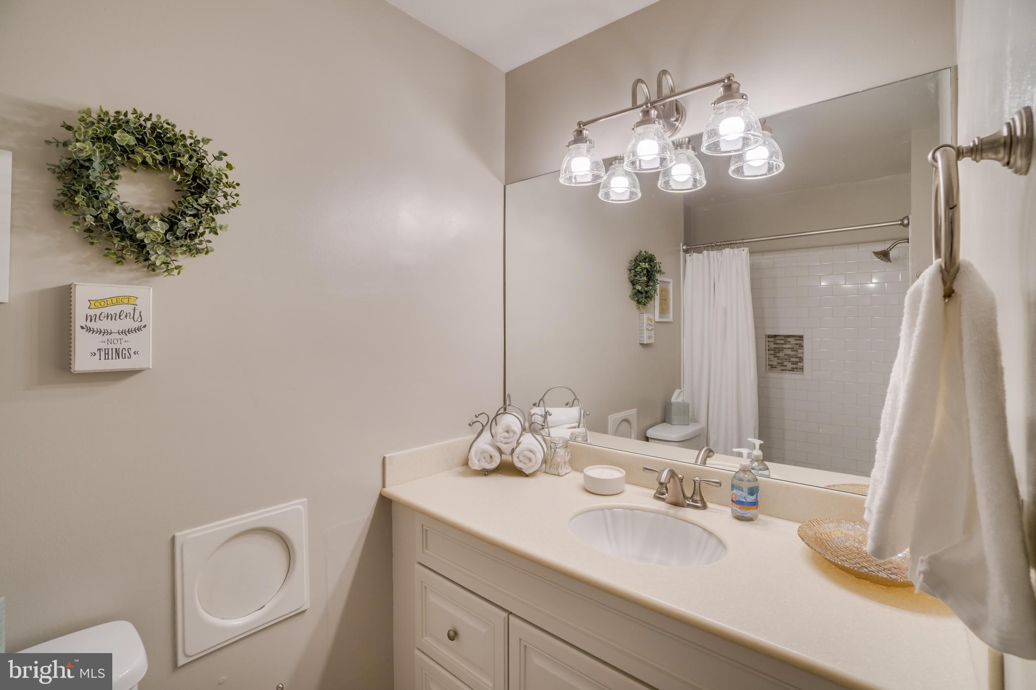 3900 Flagstone Terrace Alexandria, VA 22306 - Photo 19 of 45 Hall Bathroom - Updated in 2019