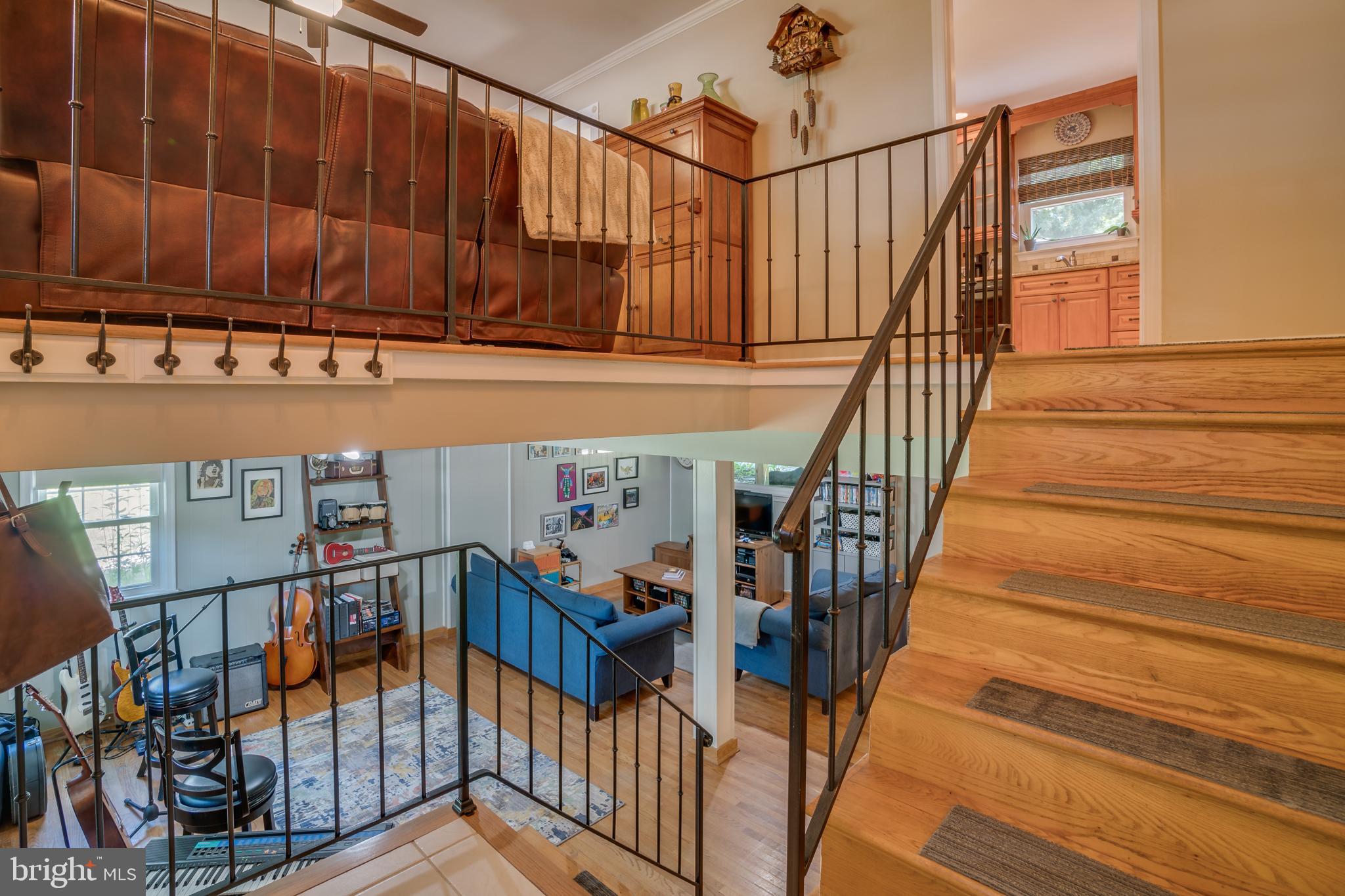 3900 Flagstone Terrace Alexandria, VA 22306 - Photo 21 of 45 Split Foyer