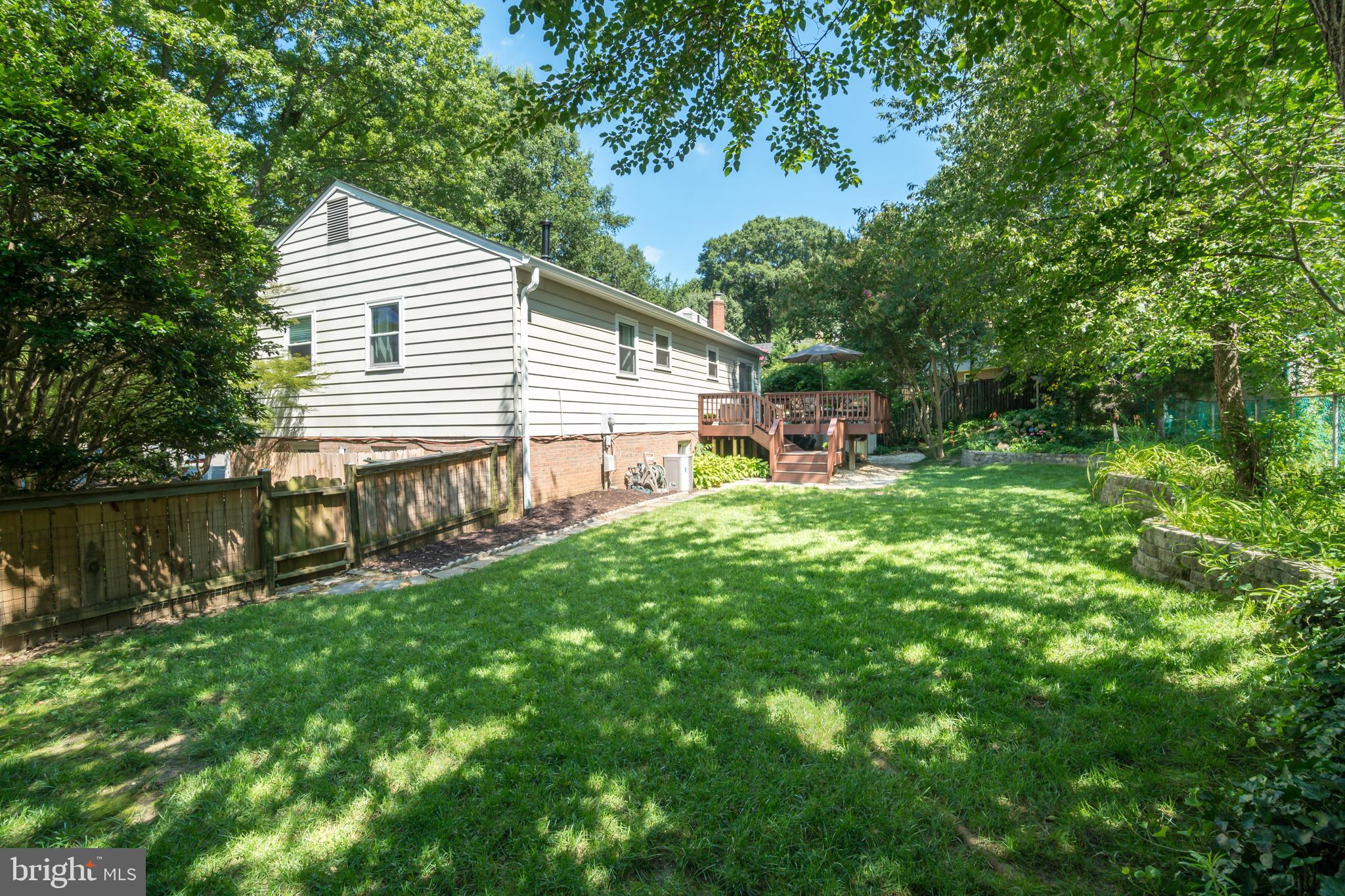 3900 Flagstone Terrace Alexandria, VA 22306 - Photo 35 of 45 Expansive lawn with rotating booms throughout year