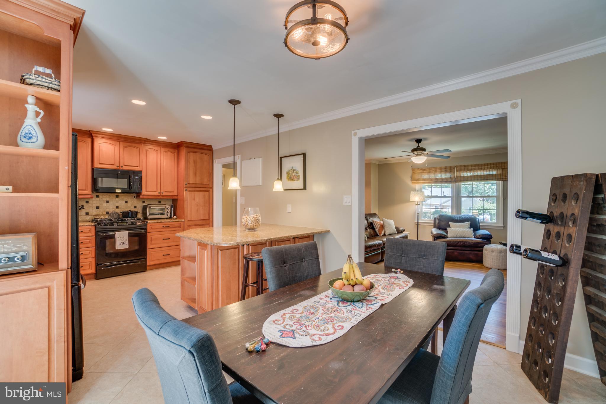 3900 Flagstone Terrace Alexandria, VA 22306 - Photo 7 of 45 Eat-In Dining