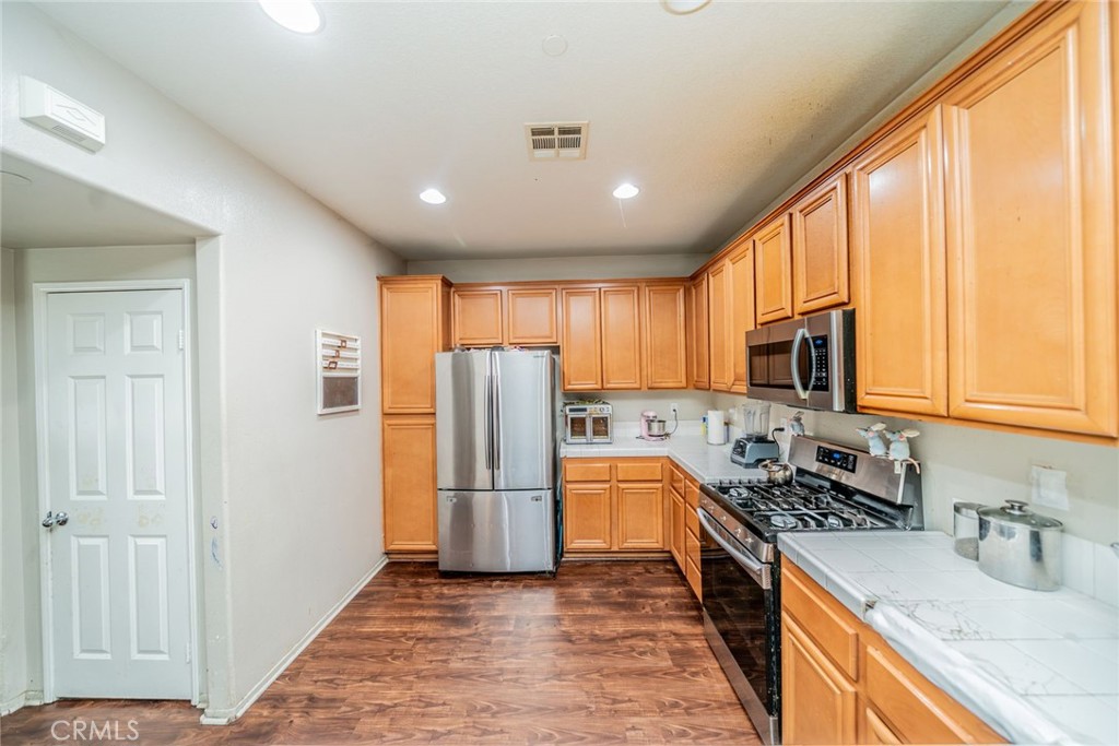 6361 Chattanooga Drive Riverside, CA 92504 - Photo 6 of 33