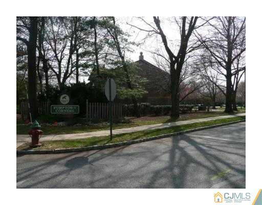 97 Pheasant Run Edison, NJ 08820 - Photo 13 of 13 Gallery Image 13